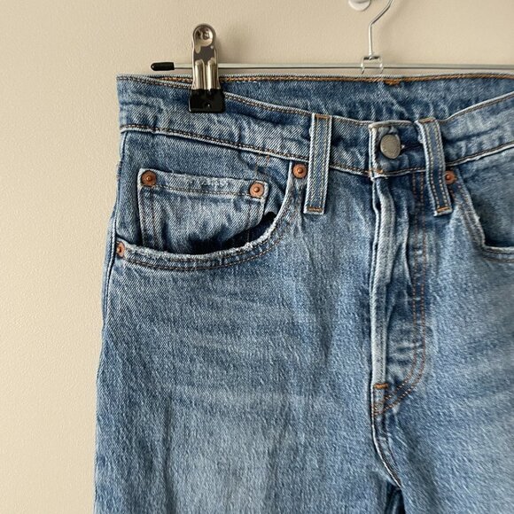 Levi's 501 Skinny Jeans Distressed Blue Light Wash Womens 26 - Picture 7 of 8